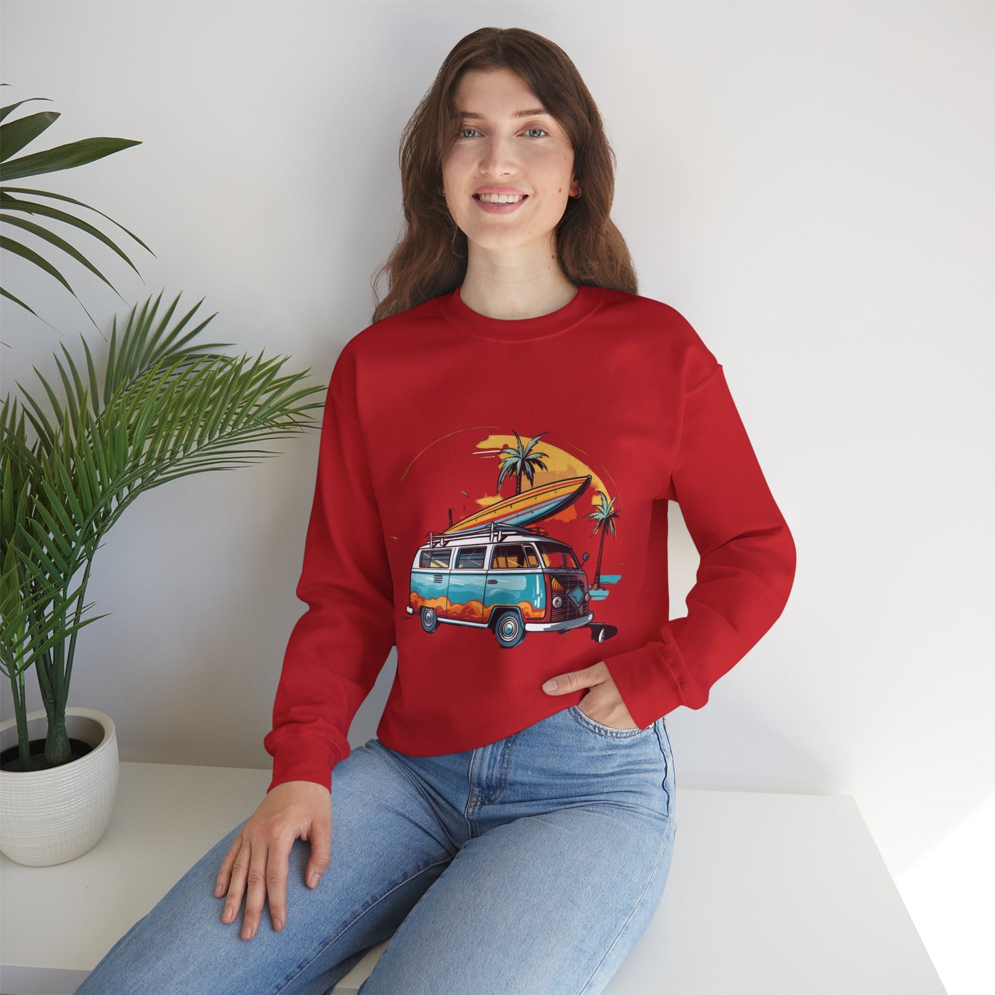 Retro Surf Van - Unisex Heavy Blend™ Crewneck Sweatshirt