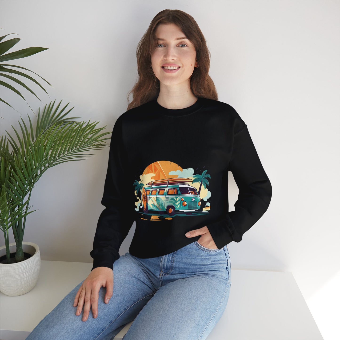 Retro Surf Van - Unisex Heavy Blend™ Crewneck Sweatshirt