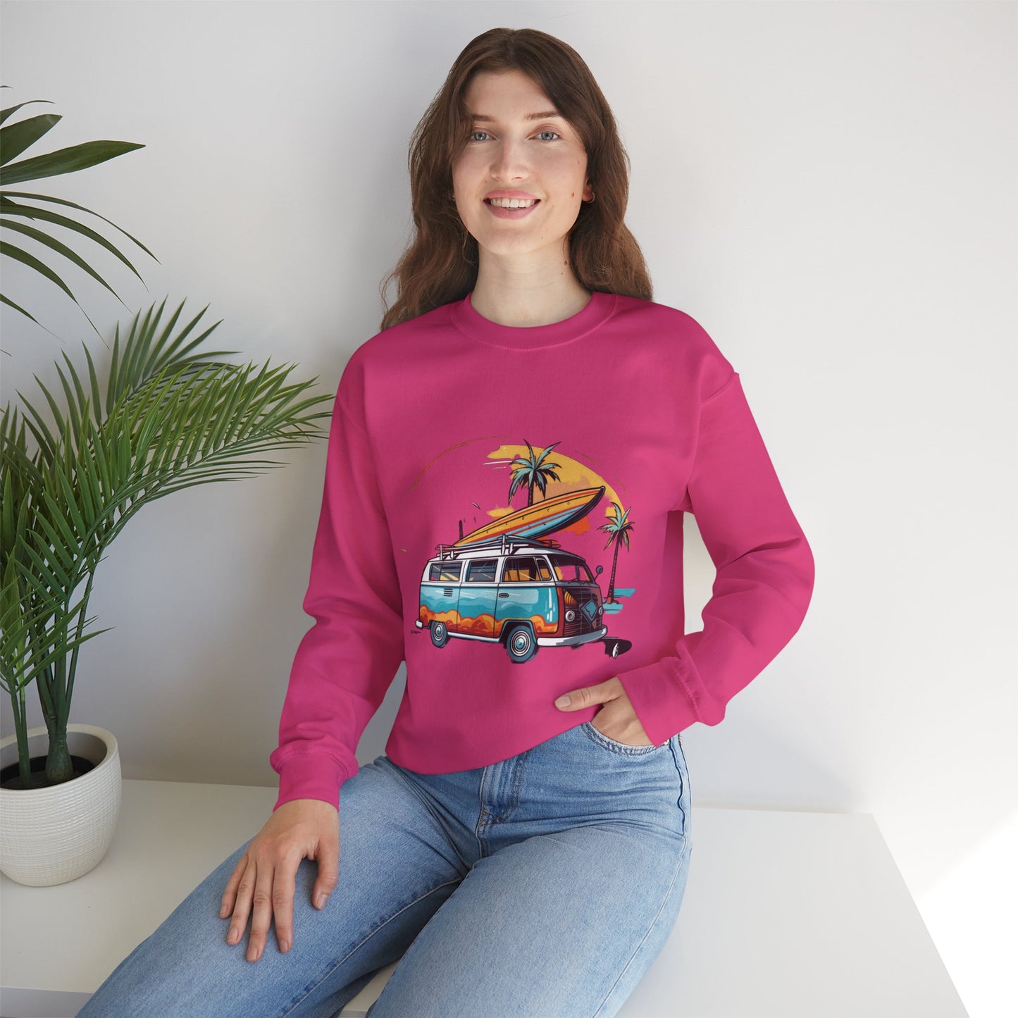 Retro Surf Van - Unisex Heavy Blend™ Crewneck Sweatshirt