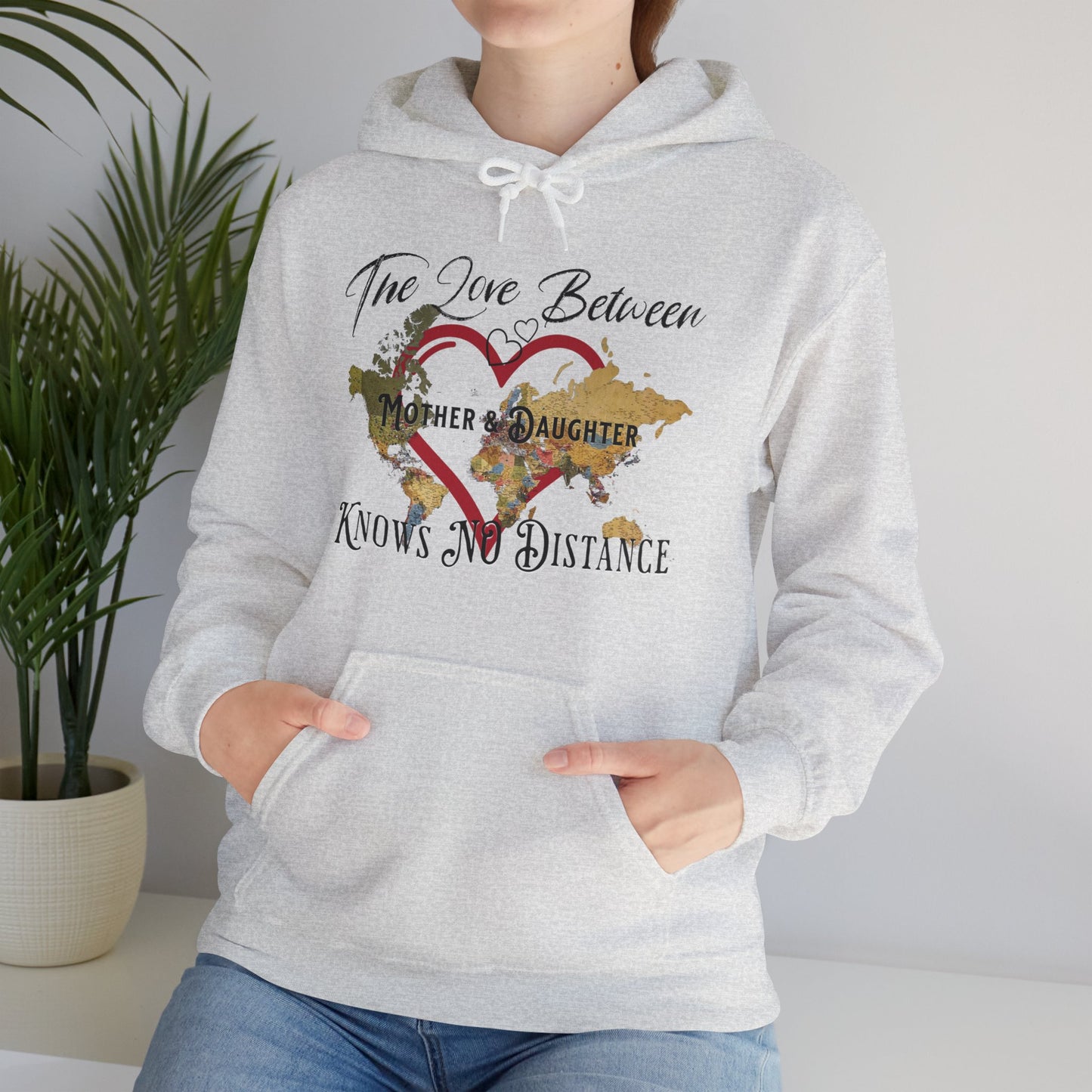 The love between mother and daughter knows no distance - Unisex Heavy Blend™ Hooded Sweatshirt