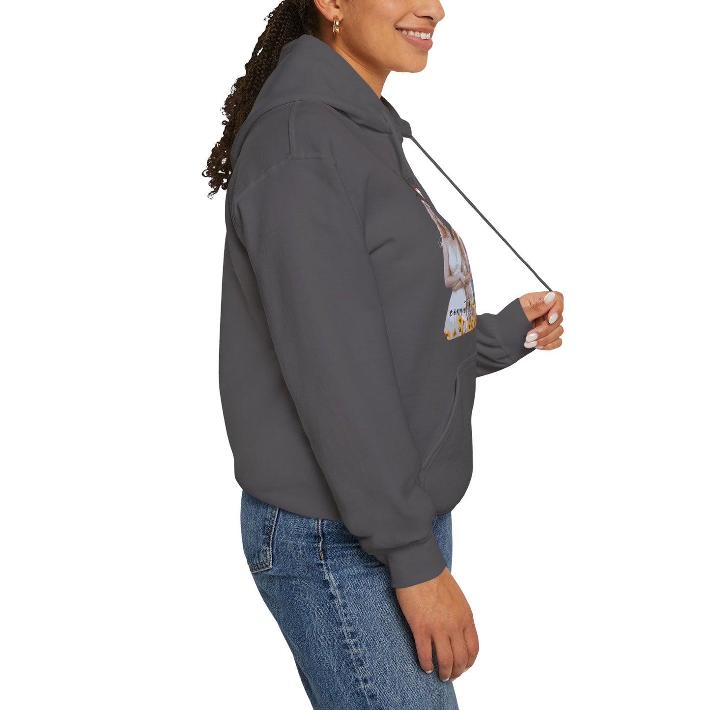 Sisters will always be connected by hearts - Unisex Heavy Blend™ Hooded Sweatshirt