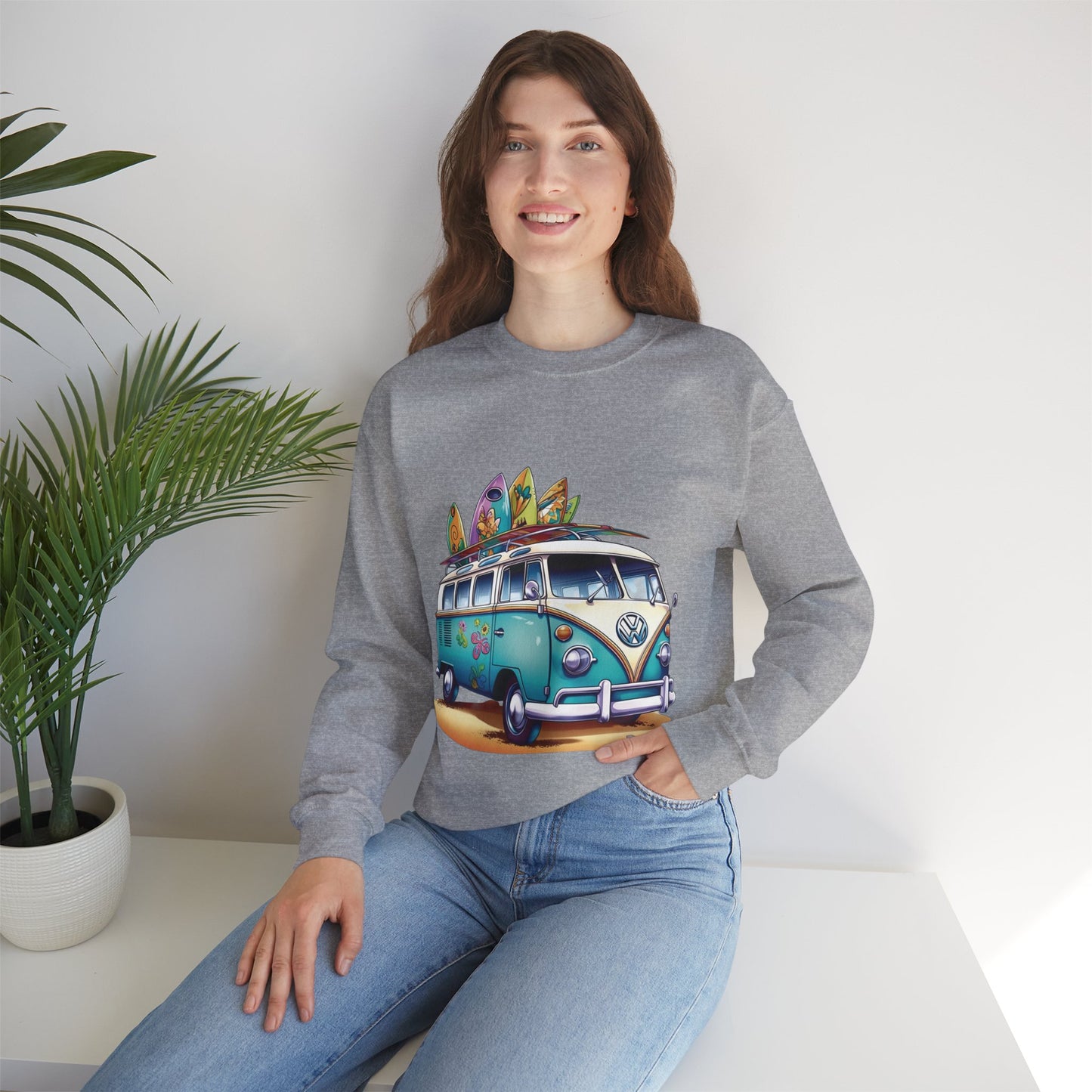 Retro Surf Van - Unisex Heavy Blend™ Crewneck Sweatshirt