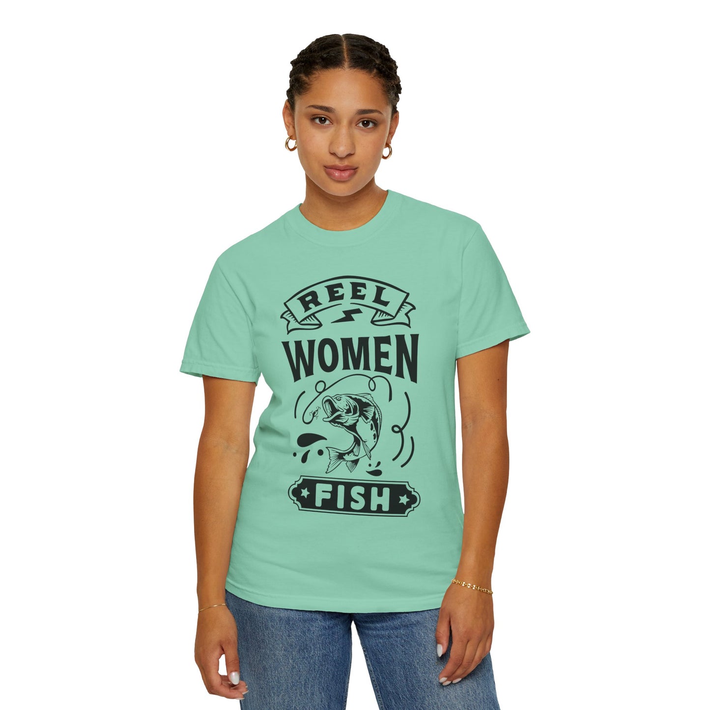 Reel women fish: Unisex Garment-Dyed T-shirt