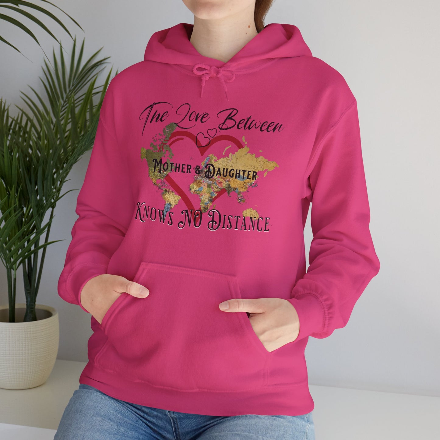 The love between mother and daughter knows no distance - Unisex Heavy Blend™ Hooded Sweatshirt