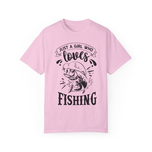 Girl who loves fishing: Unisex Garment-Dyed T-shirt