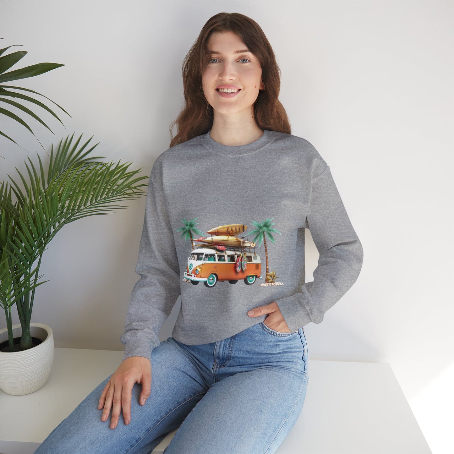 Retro Surf Van - Unisex Heavy Blend™ Crewneck Sweatshirt