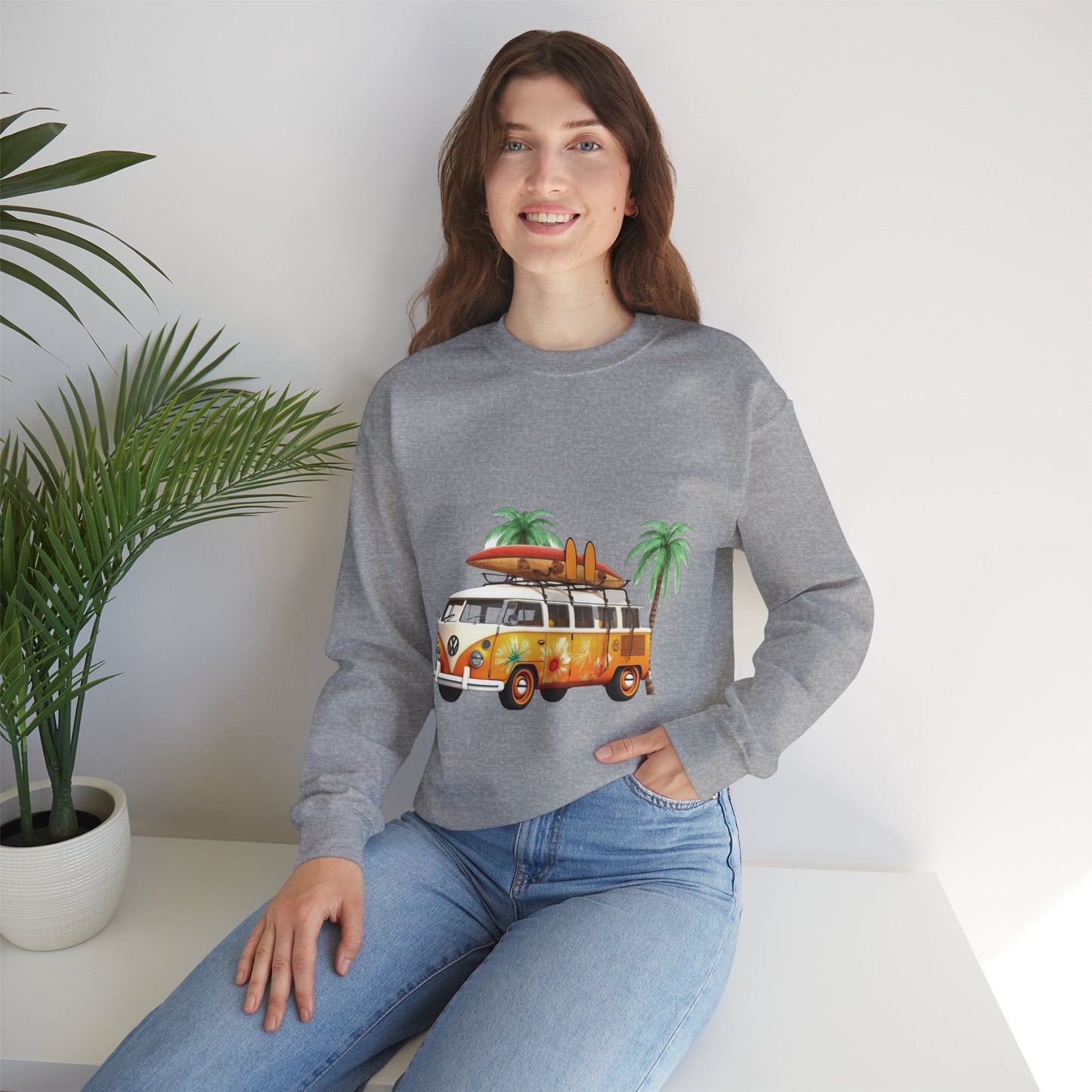 Retro Surf Van - Unisex Heavy Blend™ Crewneck Sweatshirt