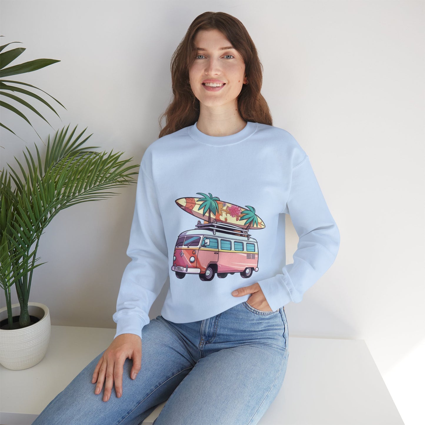 Retro Surf Van - Unisex Heavy Blend™ Crewneck Sweatshirt