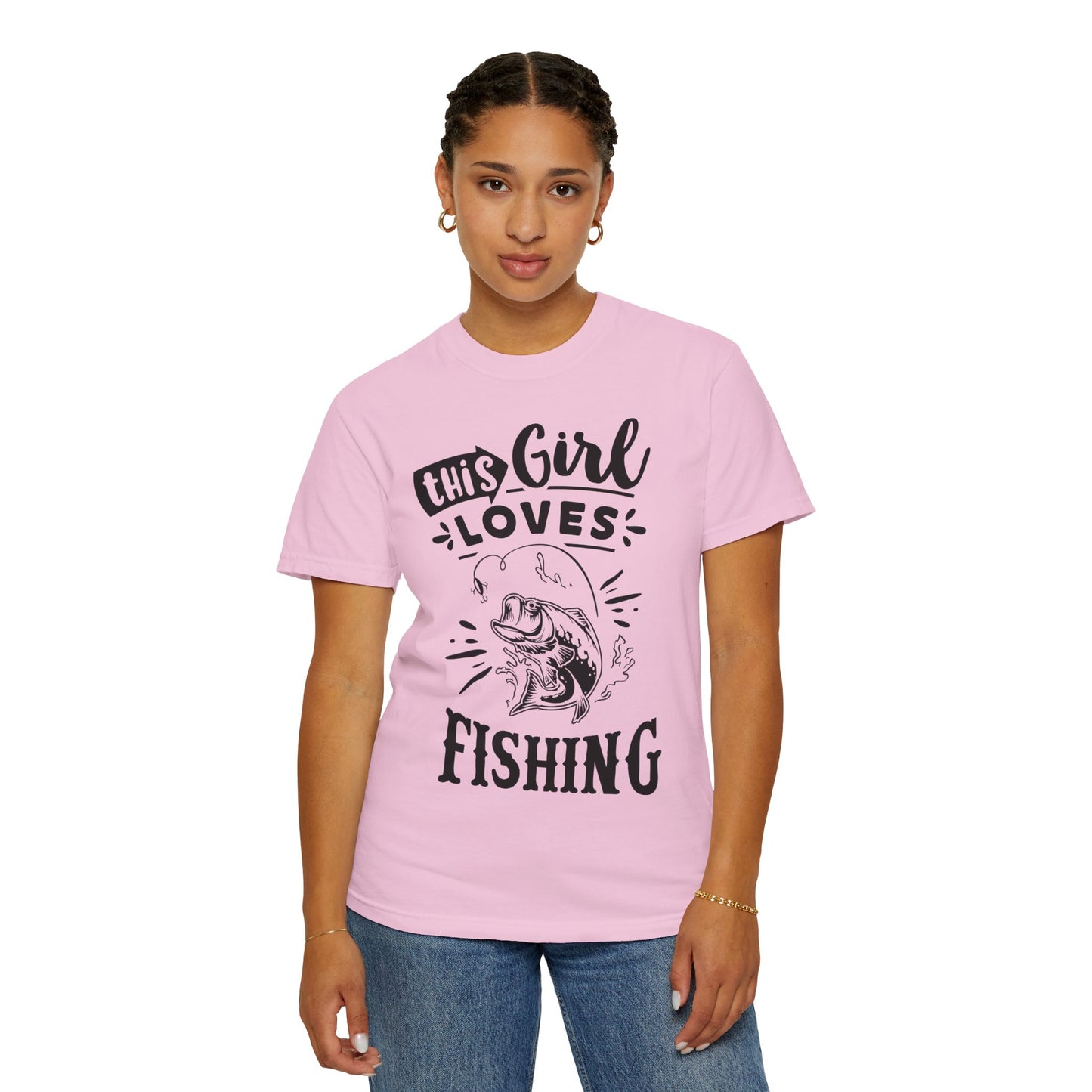 This girl loves fishing: Unisex Garment-Dyed T-shirt