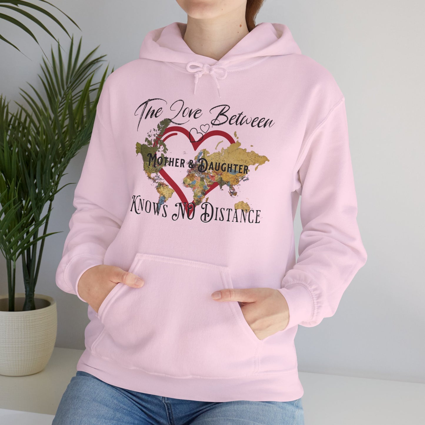 The love between mother and daughter knows no distance - Unisex Heavy Blend™ Hooded Sweatshirt