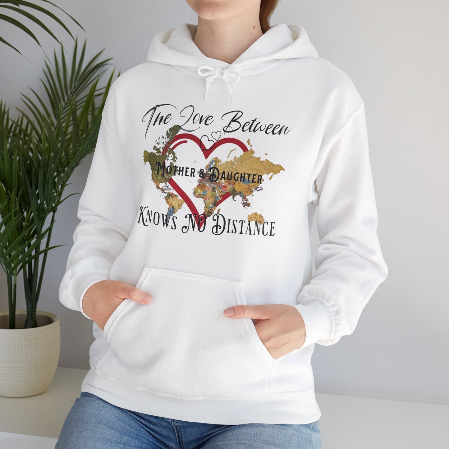 The love between mother and daughter knows no distance - Unisex Heavy Blend™ Hooded Sweatshirt