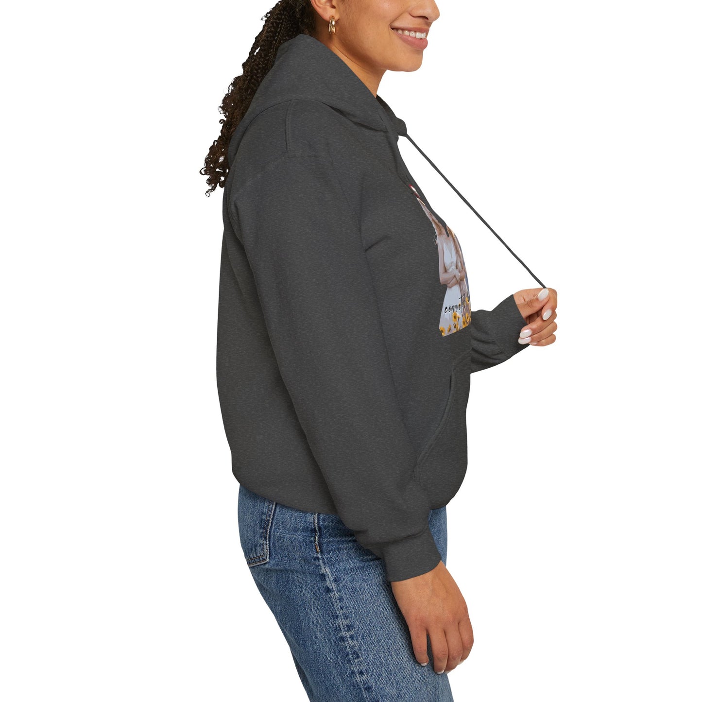 Sisters will always be connected by hearts - Unisex Heavy Blend™ Hooded Sweatshirt