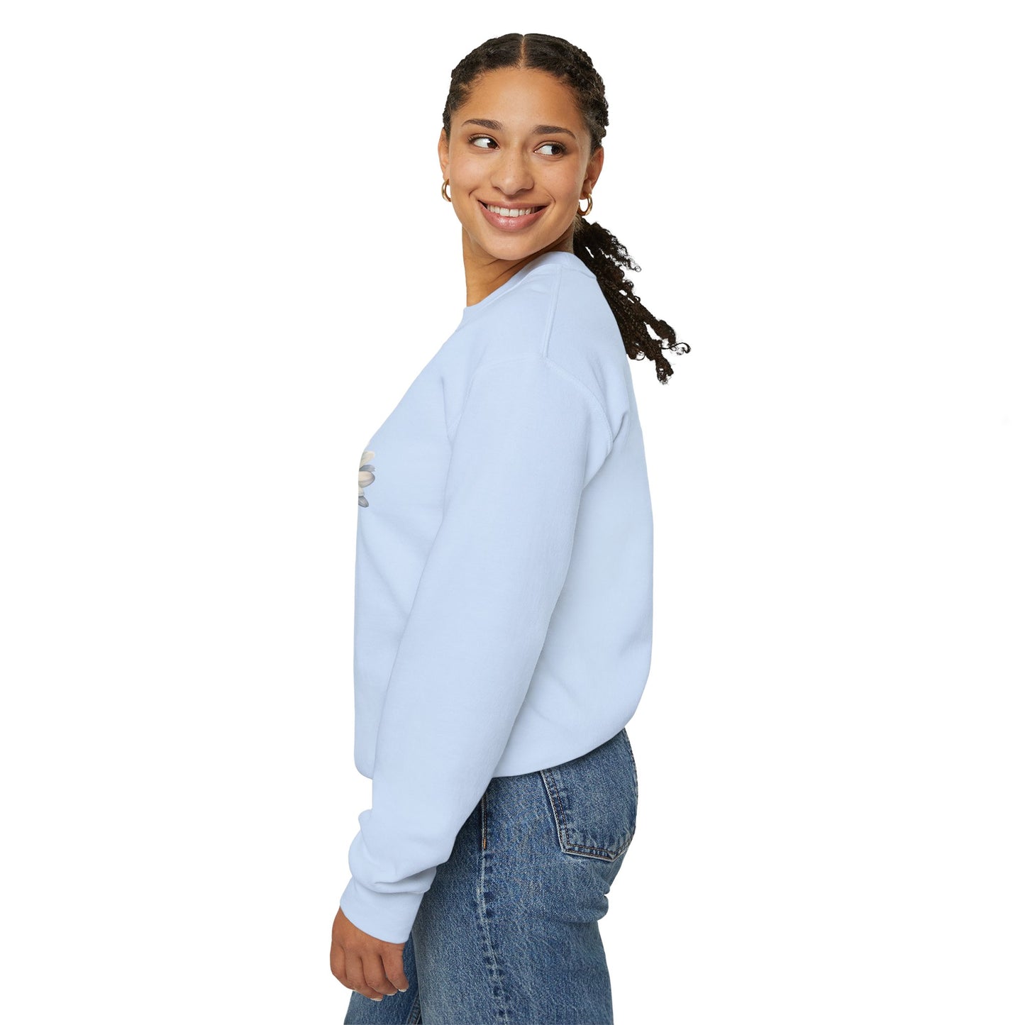 April Birth Flower (Daisy) - Unisex Heavy Blend™ Crewneck Sweatshirt