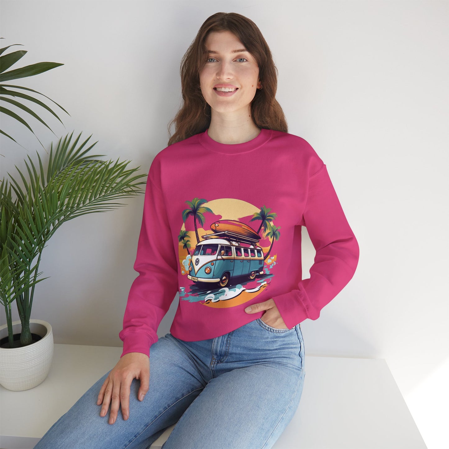 Retro Surf Van - Unisex Heavy Blend™ Crewneck Sweatshirt